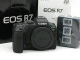 EOS R7 (3250万画素)