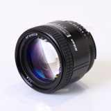 ニコン AF 85mm/1.8