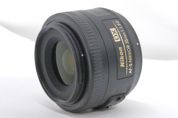 ニコン AF-S DX NIKKOR 35mm F1.8G 新品同様