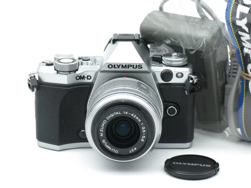 OM-D E-M5 MarkII (1605万画素)+14-42IIR