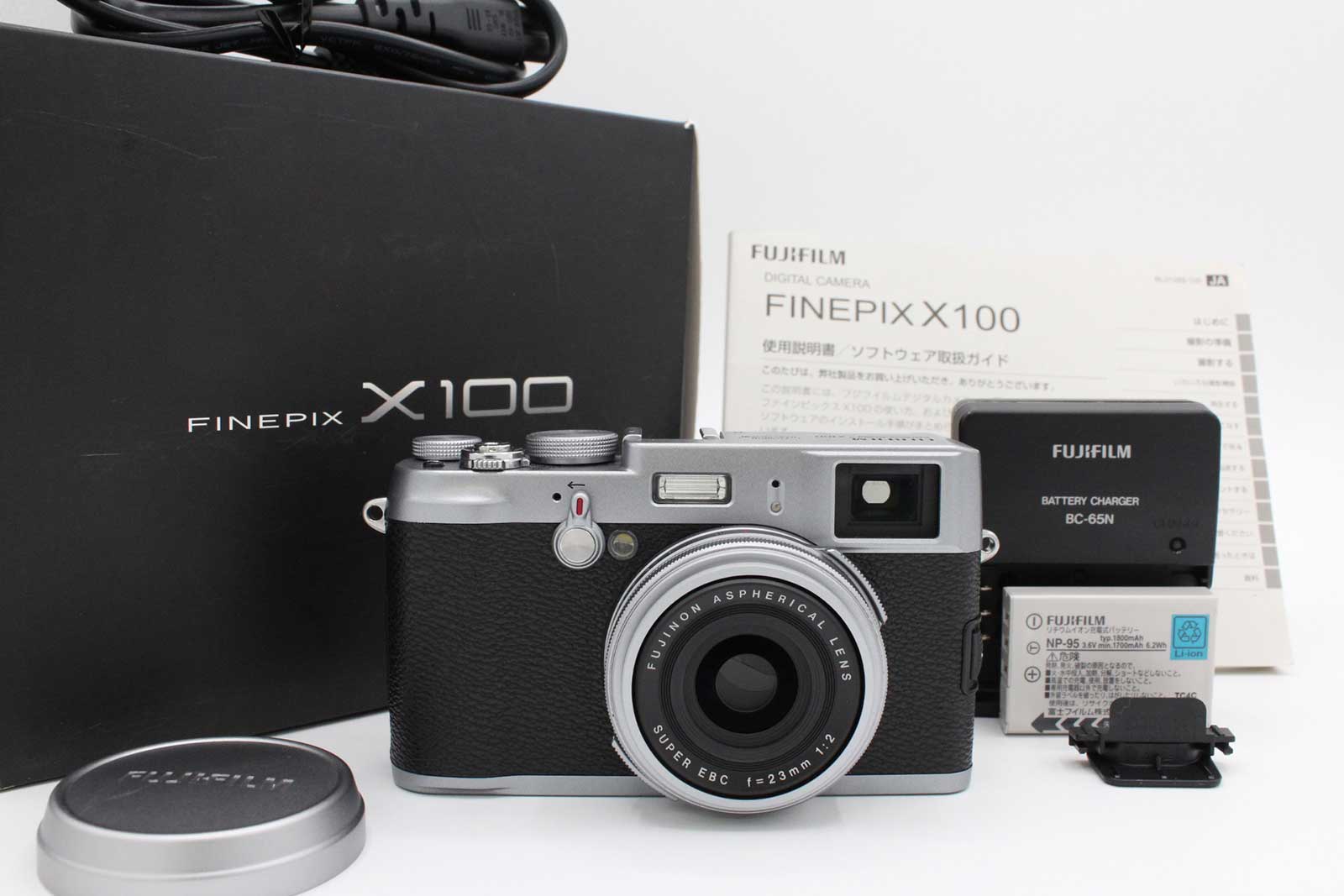 <<化粧箱付き!!>>【美品】FUJIFILM 富士フイルム FinePix x100 シルバー デジタルカメラ #LE2025085