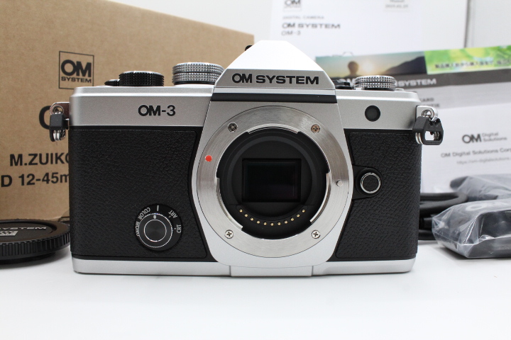 ＜＜シャッター回数896回！！化粧箱付き！！＞＞【美品】OLYMPUS オリンパス OM-3 ボディー SLV #LE2025419