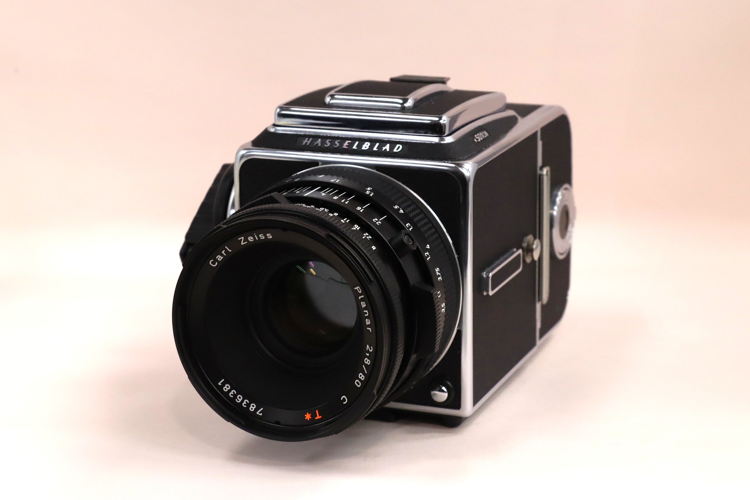 HASSELBLAD 501CM+プラナー80/2.8C+A12マガジン+PME5