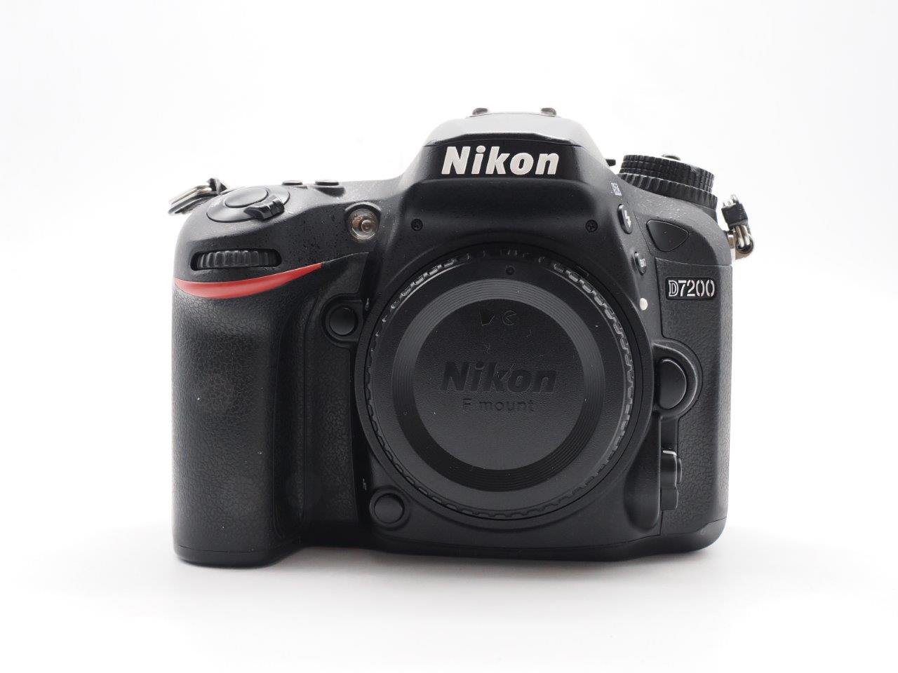 D7200