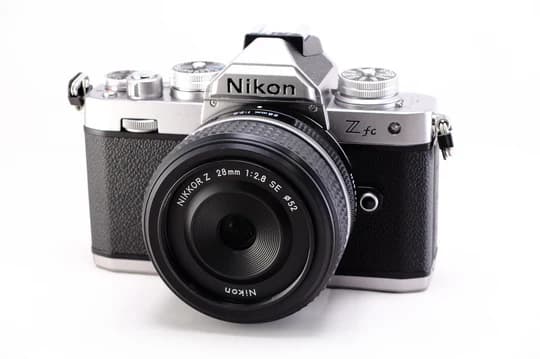 Zfc シルバー + 28mm F2.8 Special Edition Kit