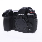 LUMIX G9 Pro DC-G9